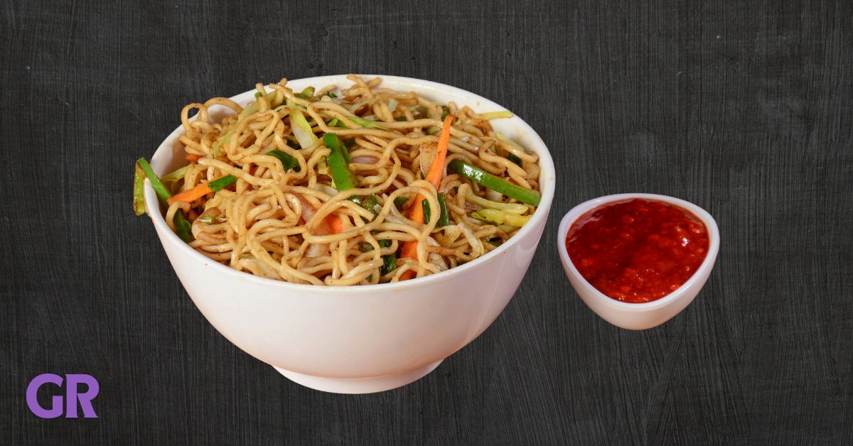 veg-hakka-noodles-recipe-gujrati-rotlo