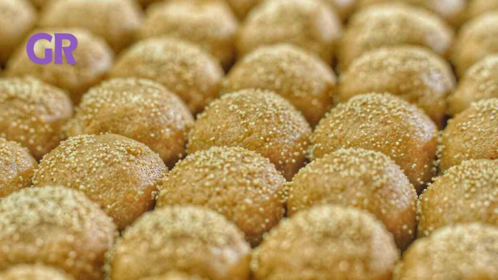 Best Churma Na Ladoo Gujarati Recipe 2025