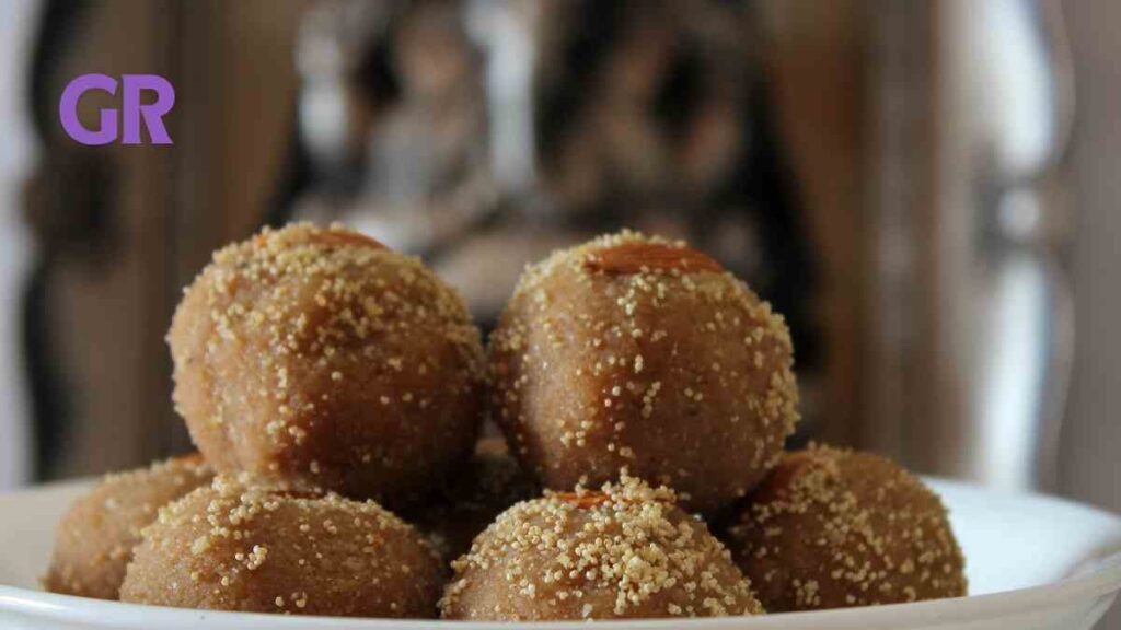 Best Churma Na Ladoo Gujarati Recipe 2025