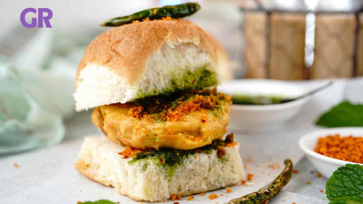 Easy 10 mins Vada Pav recipe in Gujarati